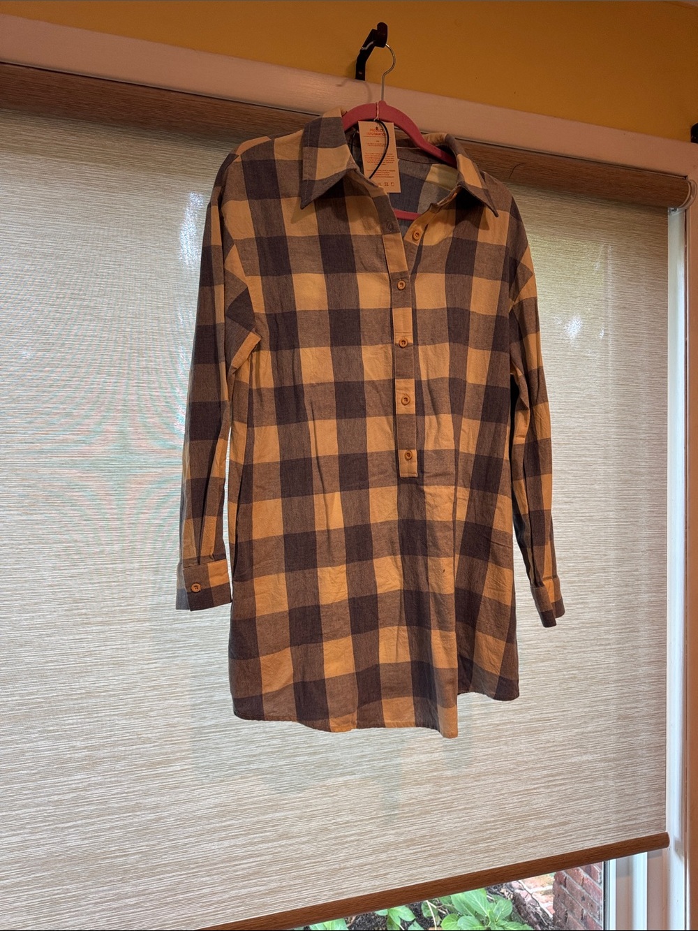 Women's Plaid Button-Down Tunic Shirt - Beige & Navy